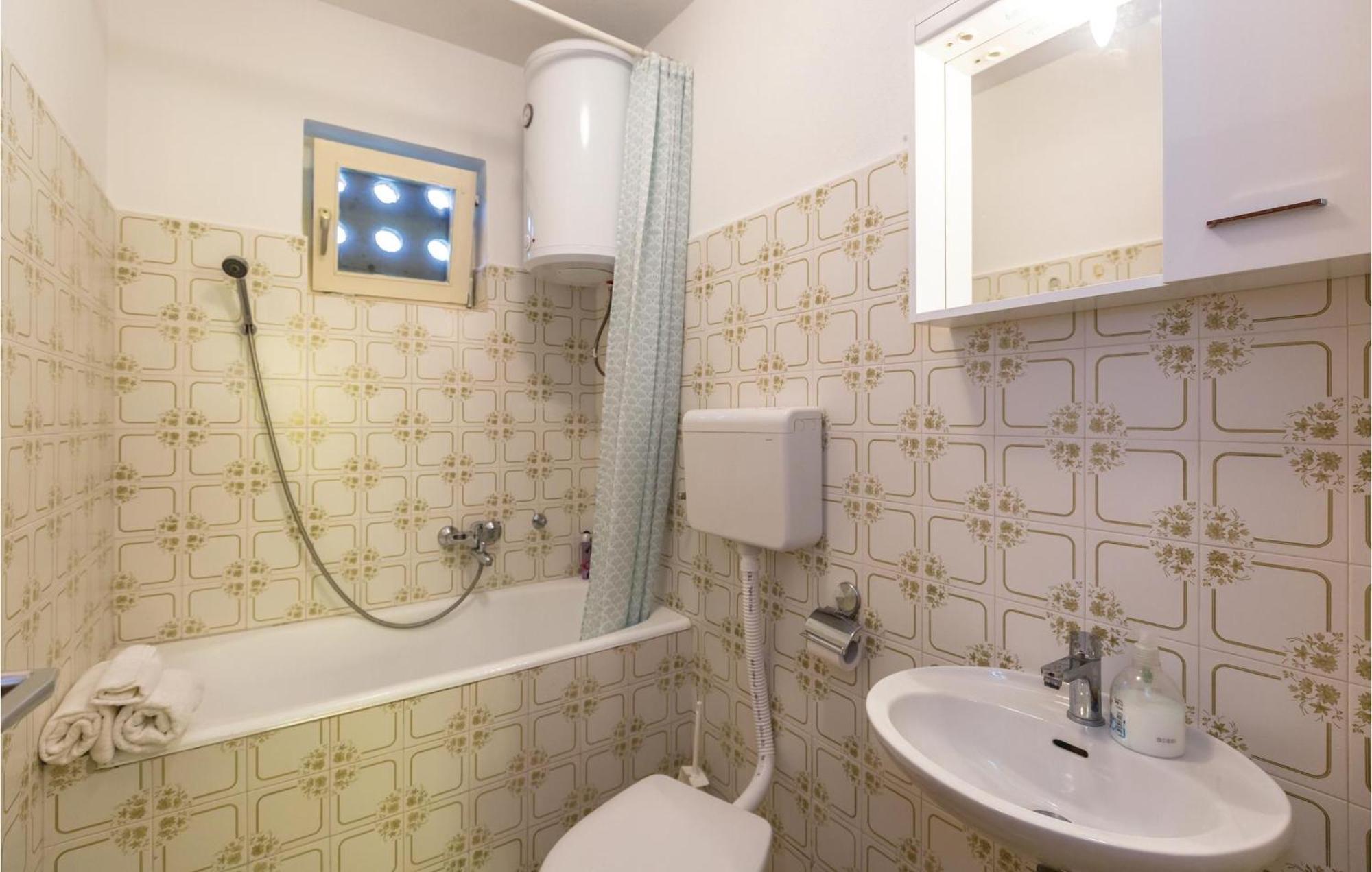 Nice Apartment In Tucepi With Wifi المظهر الخارجي الصورة