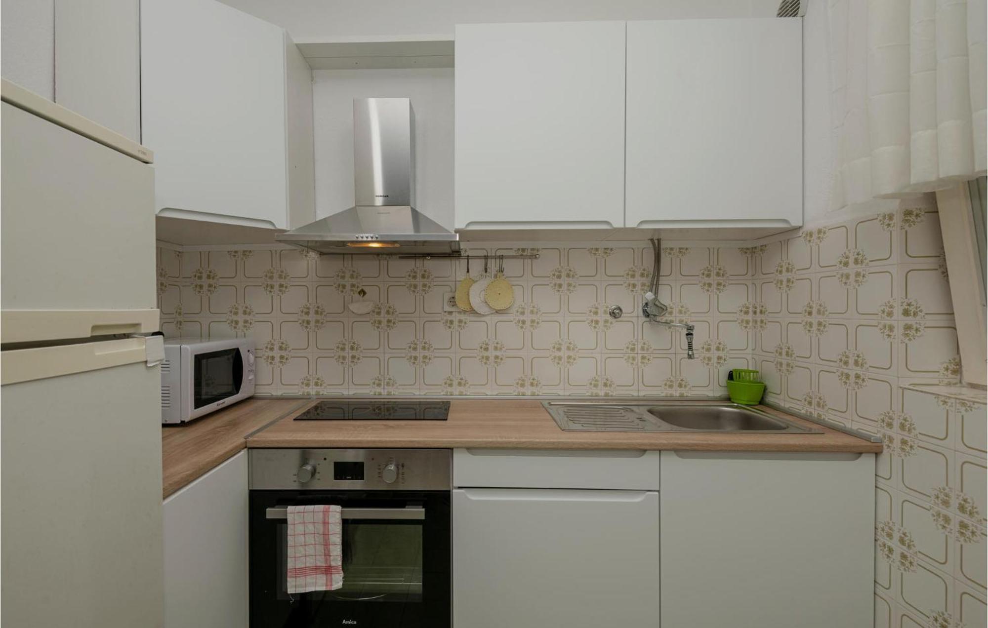 Nice Apartment In Tucepi With Wifi المظهر الخارجي الصورة